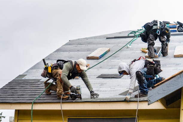 Professional Gutter Installation technician working in Geneva, WA